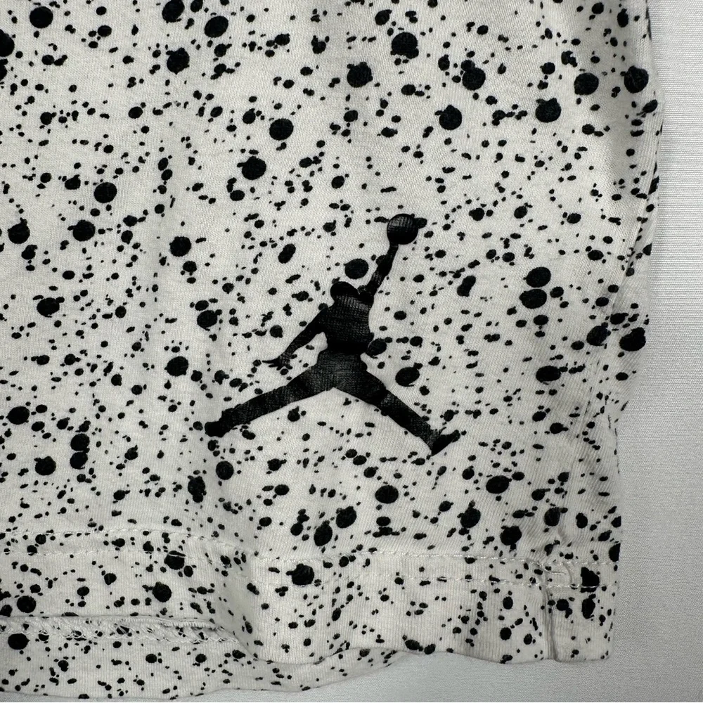 Jordan Kids Gray and White Speckled Tee With Jumpman Logo Size Medium 10-12 - Picture 2 of 4